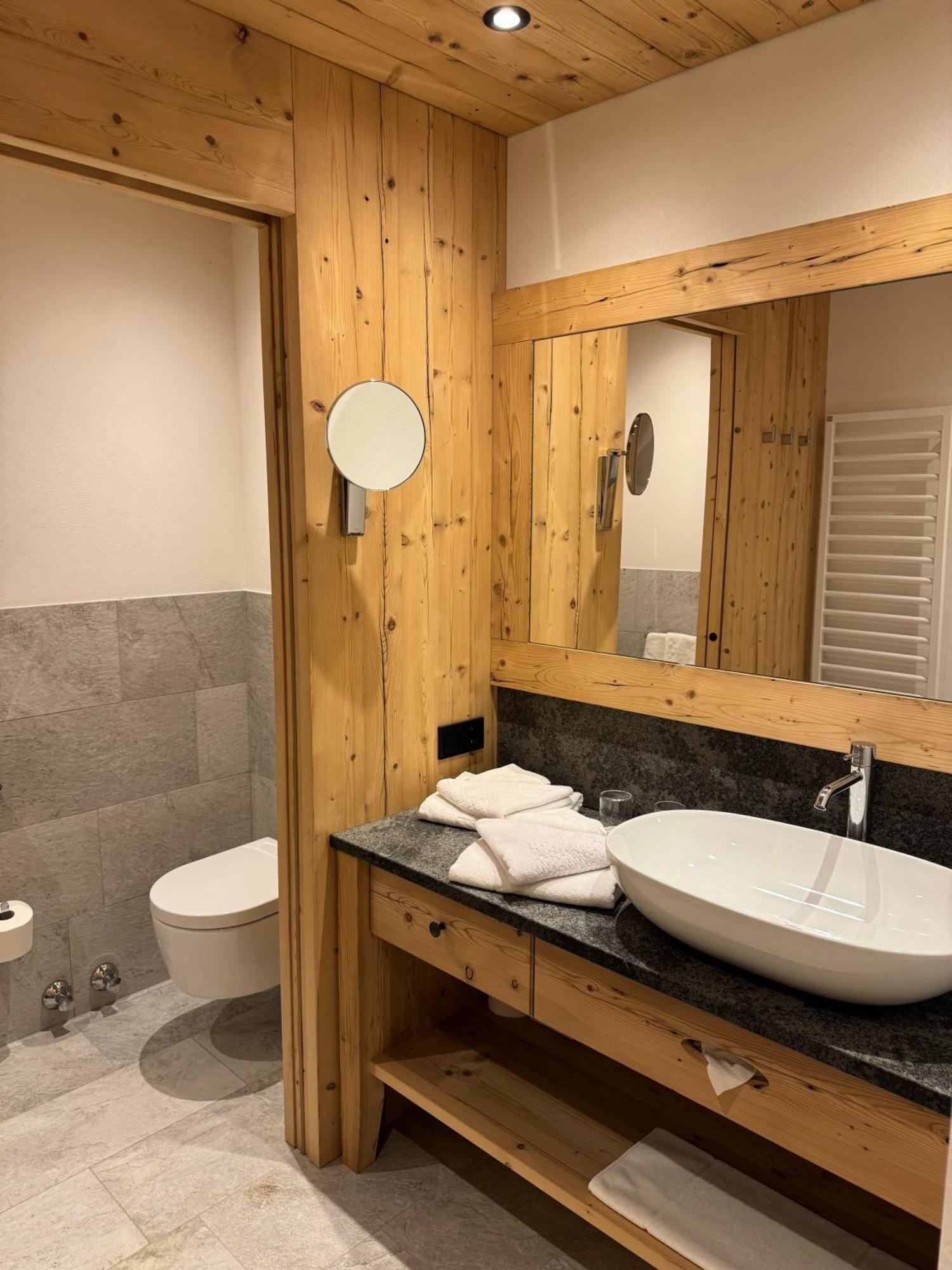 Ferienwohnung Huber unterm Baum Algund Zimmer foto